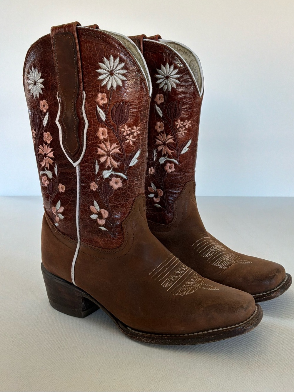 Luma NKI Floral Embroidered Leather Western Cowboy Boots Women’s Size 7.5